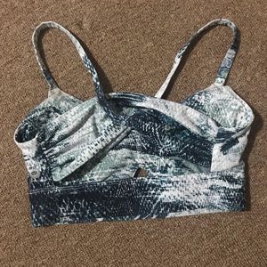 Fabletics Capri leggings & sports bra set